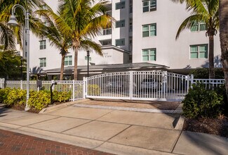 Harbor View in Sarasota, FL - Building Photo - Building Photo