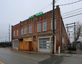 704-706 E 19th St in Kansas City, MO - Foto de edificio - Building Photo
