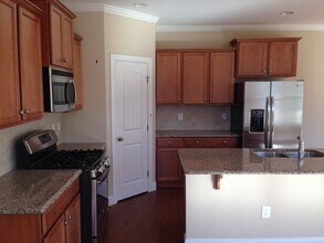 7637 Weathered Oak Way in Raleigh, NC - Building Photo - Building Photo
