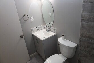 1708 6th St in Woodland, CA - Building Photo - Building Photo