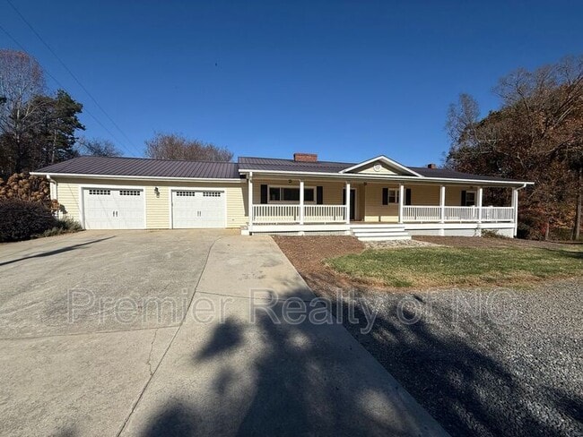 292 Feezor Rd in Mocksville, NC - Building Photo - Building Photo