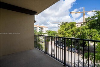 300 Majorca Ave in Coral Gables, FL - Building Photo - Building Photo