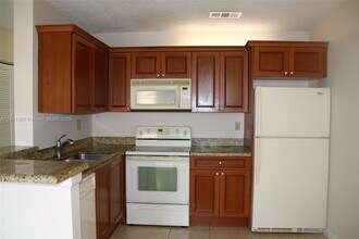 11462 NW 43rd St in Coral Springs, FL - Building Photo - Building Photo