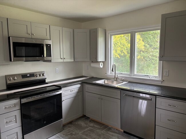 7121 Quaker Neck Rd in Chestertown, MD - Building Photo - Building Photo