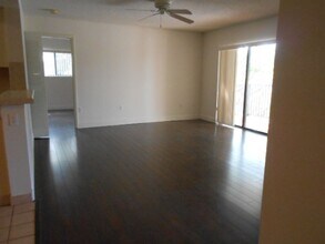 250 Palm Cir W in Pembroke Pines, FL - Building Photo - Building Photo