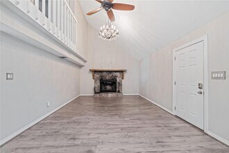 6001 S Himes Ave in Tampa, FL - Foto de edificio - Building Photo