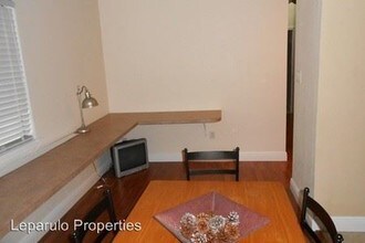 1335 Airport Dr in Tallahassee, FL - Building Photo - Building Photo