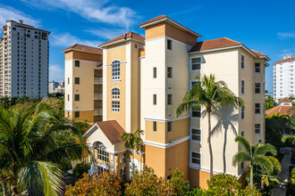 Regatta at Vanderbilt Beach in Naples, FL - Building Photo - Building Photo