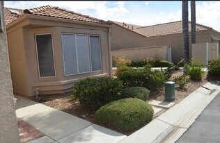 928 Summerfield St in Hemet, CA - Building Photo