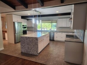 9345 Golondrina Dr in La Mesa, CA - Building Photo - Building Photo