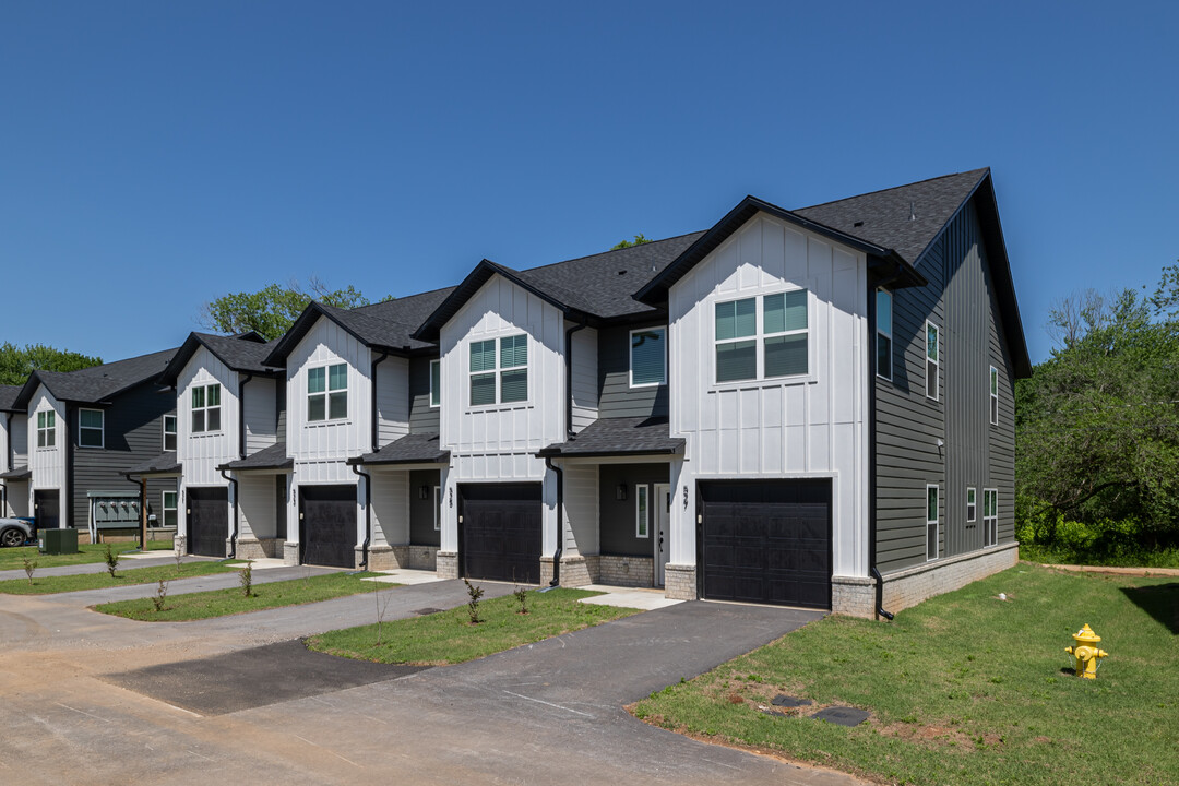 Pedigree Place in Pea Ridge, AR - Building Photo