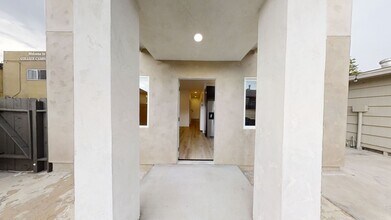 5708 Mary Ln Dr in San Diego, CA - Building Photo - Building Photo