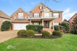 1338 Sweetwater Dr in Brentwood, TN - Building Photo