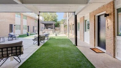 425 N Rosemont Ave in Dallas, TX - Building Photo - Building Photo