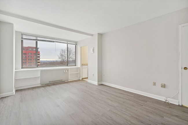 property at 1111 Arlington Blvd