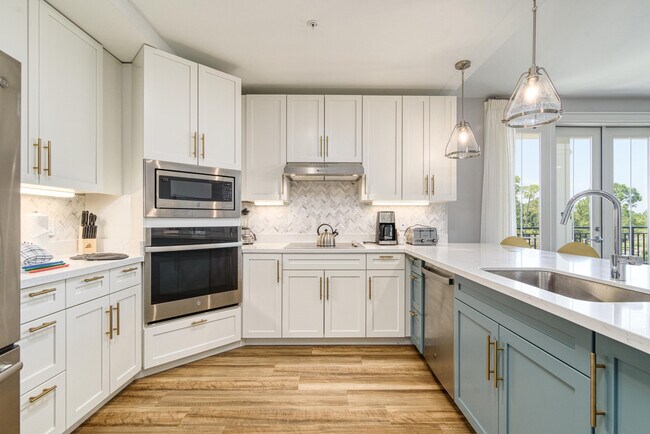 9000 Heron Walk Dr in Miramar Beach, FL - Building Photo - Building Photo