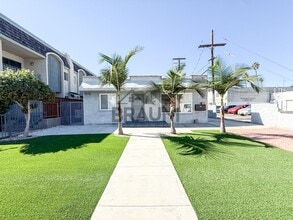 1415 Centinela Ave in Santa Monica, CA - Foto de edificio - Building Photo
