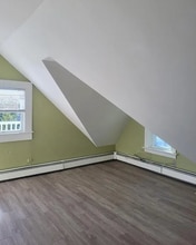 17 Vernon Ave in Newport, RI - Building Photo - Building Photo