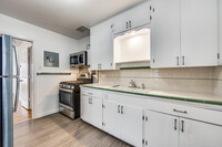 1551 W Agarita Ave., Unit 3 photo'