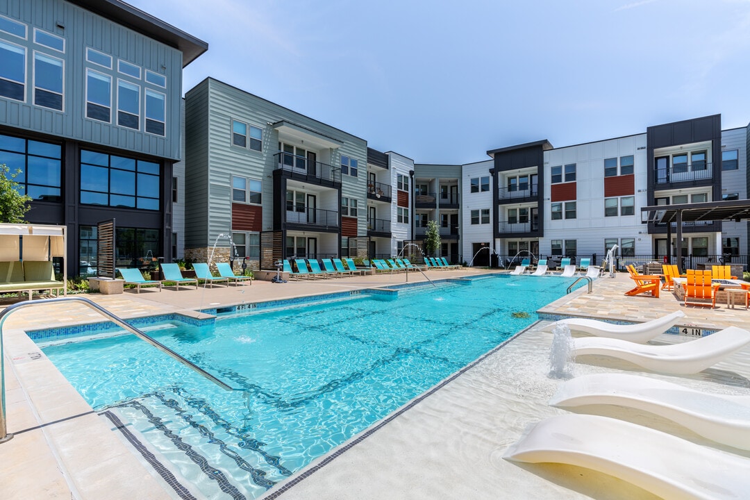 Birdie on Woodland Greens in Austin, TX - Foto de edificio