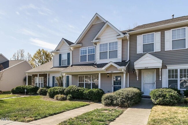 3817 Bison Hill Ln in Raleigh, NC - Building Photo - Building Photo