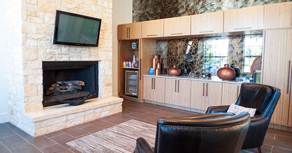 Retreat at Stonebridge Ranch Apartments in McKinney, TX - Building Photo - Building Photo