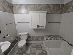 599 Olive St in Hinesville, GA - Building Photo - Building Photo
