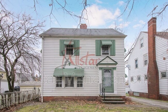 property at 3801 Woodridge Rd