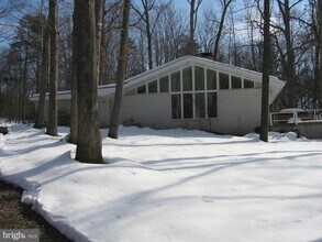 135 Lizzie Mills Rd in Castleton, VA - Building Photo - Building Photo