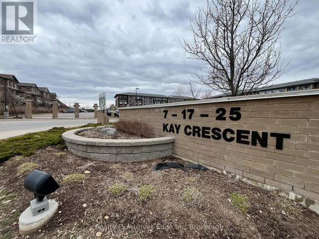 property at 7-417 Kay Cres