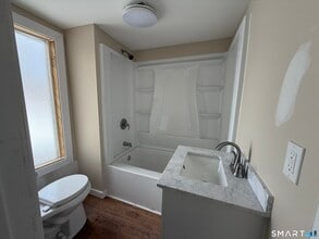 14 Smith St in Ansonia, CT - Building Photo - Building Photo