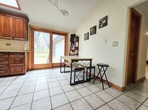 230 Fairfield Ct in Bloomingdale, IL - Building Photo - Building Photo