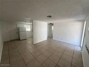286 Lowell Ave in North Fort Myers, FL - Building Photo - Building Photo