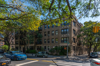 1110 Caton Ave in Brooklyn, NY - Foto de edificio - Building Photo