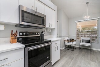 20760 Country Creek Dr, Unit 626 in Estero, FL - Foto de edificio - Building Photo