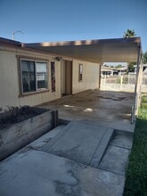 512 De Soto Dr in Hemet, CA - Building Photo - Building Photo