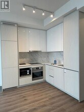 28 Interchange Wy in Vaughan, ON - Building Photo - Building Photo