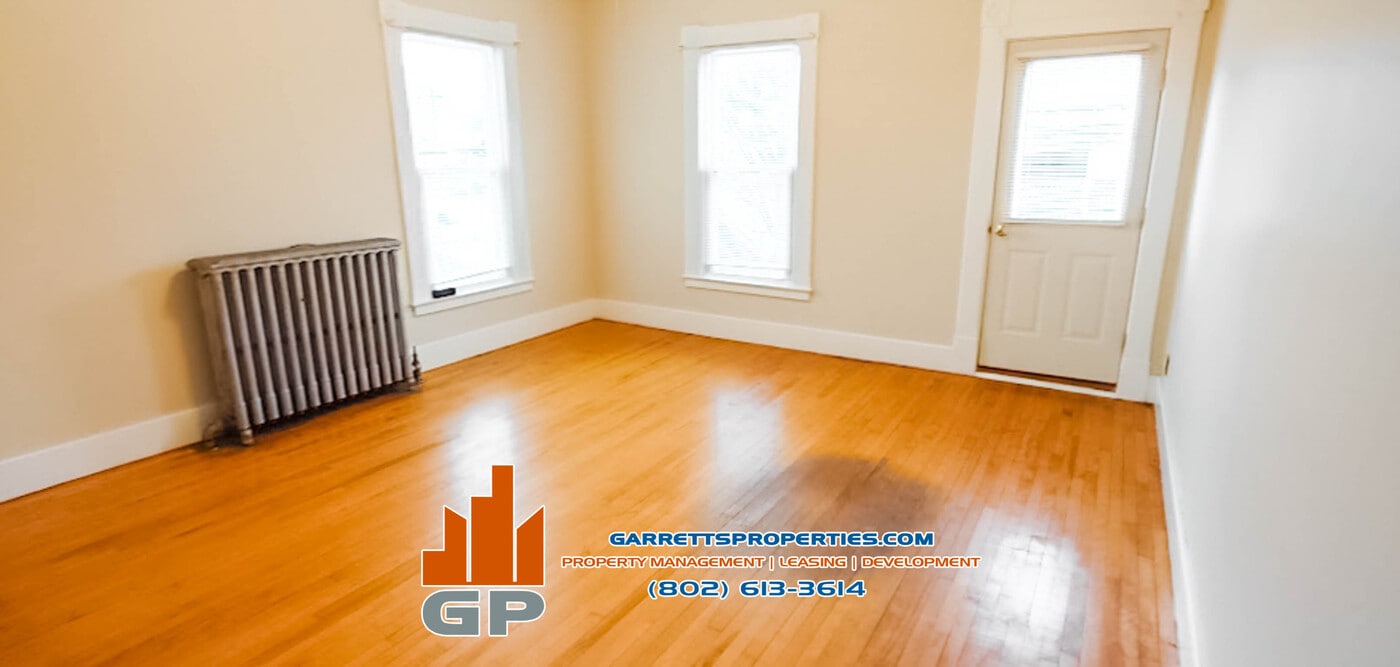386 N Main St, Unit 5 in Barre, VT - Building Photo