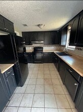 605 Jasmine Pl in Edmond, OK - Building Photo - Building Photo