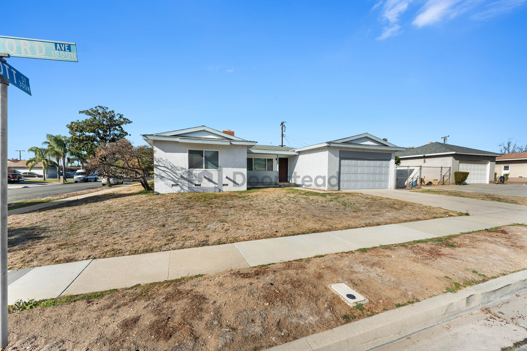 1530 N Clifford Ave in Rialto, CA - Building Photo