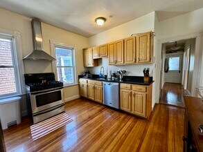 11 Wainwright St, Unit 3 in Boston, MA - Building Photo - Building Photo