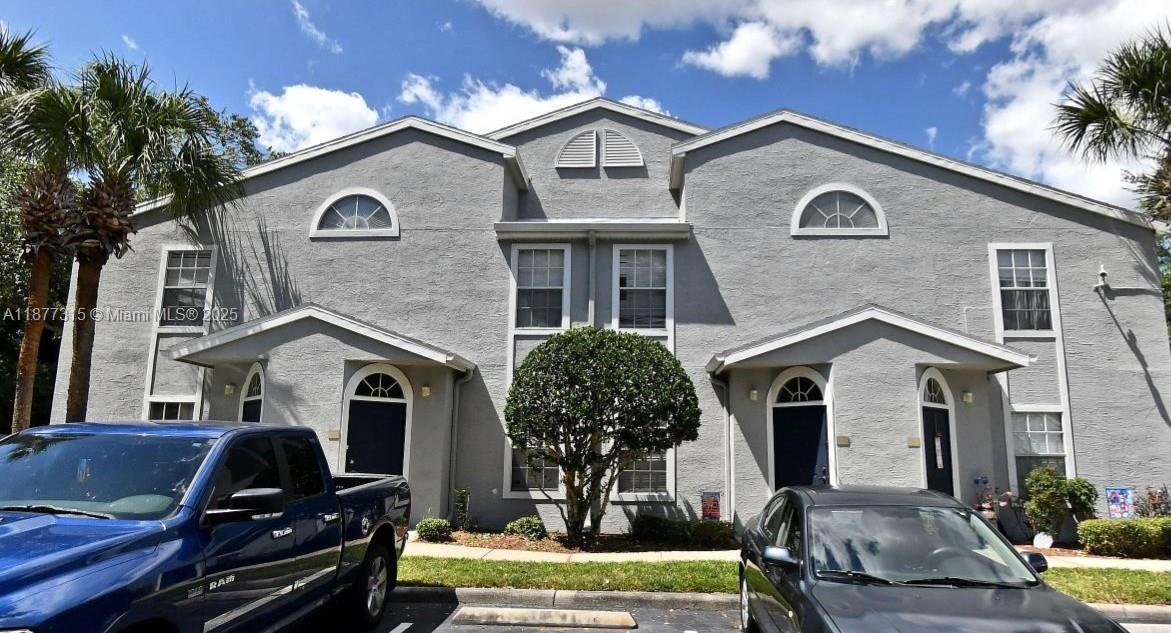 1618 Columbia Arms Cir in Kissimmee, FL - Building Photo