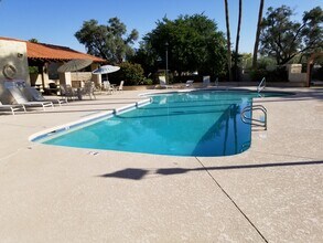 16445 N 29th Dr in Phoenix, AZ - Building Photo - Building Photo