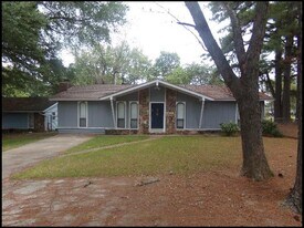 511 Shirley Cove in Jacksonville, AR - Building Photo