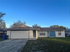 606 Cedar Grove Dr in Brandon, FL - Building Photo