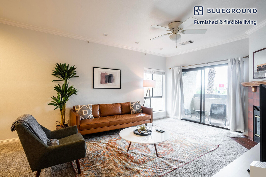 39975 Cedar Blvd-Unit -FL1-ID1606 in Newark, CA - Foto de edificio