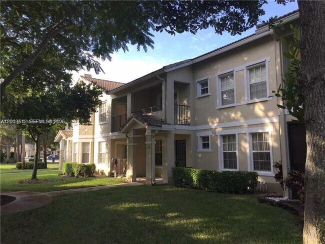 1109 Belmont Ln in North Lauderdale, FL - Building Photo - Building Photo