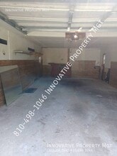 2758 Brown St in Flint, MI - Building Photo - Building Photo