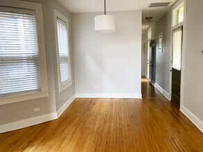 1757 17th W St, Unit 3 in Chicago, IL - Building Photo - Building Photo