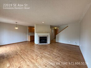 22019 SE Ash St in Gresham, OR - Building Photo - Building Photo